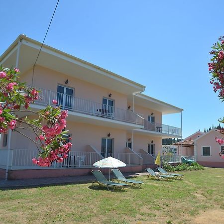 Botzoris Apartments Сидари Екстериор снимка