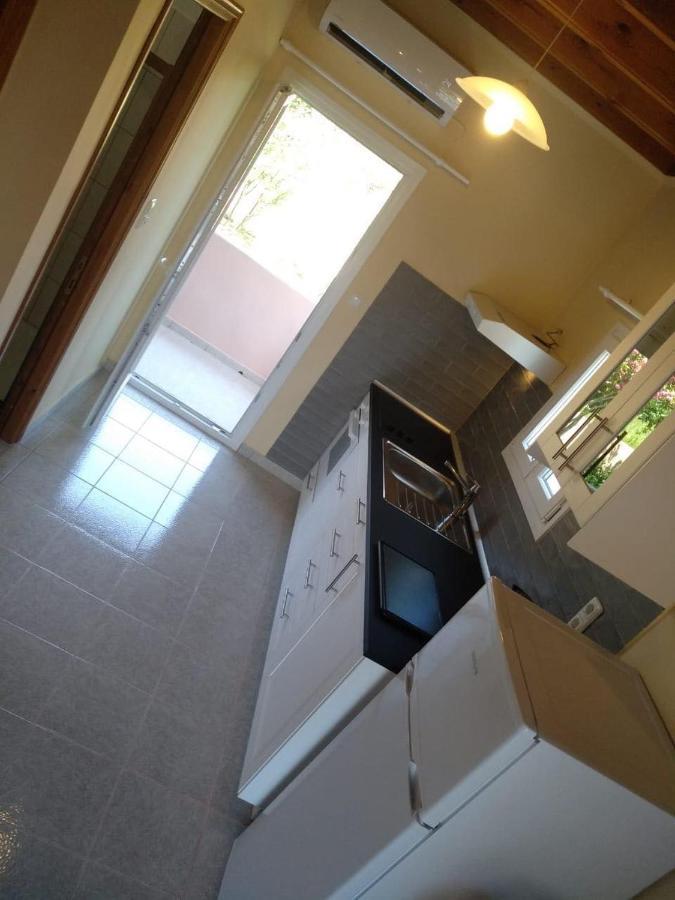 Botzoris Apartments Сидари Екстериор снимка