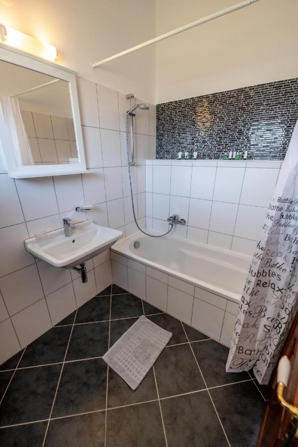 Botzoris Apartments Сидари Екстериор снимка