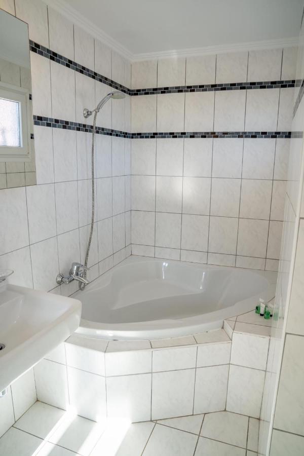 Botzoris Apartments Сидари Екстериор снимка