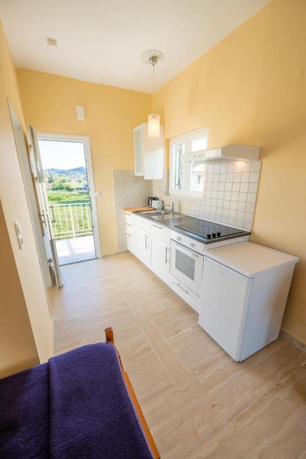 Botzoris Apartments Сидари Екстериор снимка